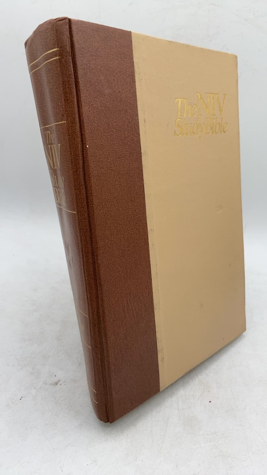 The NIV Study Bible: New International Version by Kenneth Barker (General Editor) - front cover