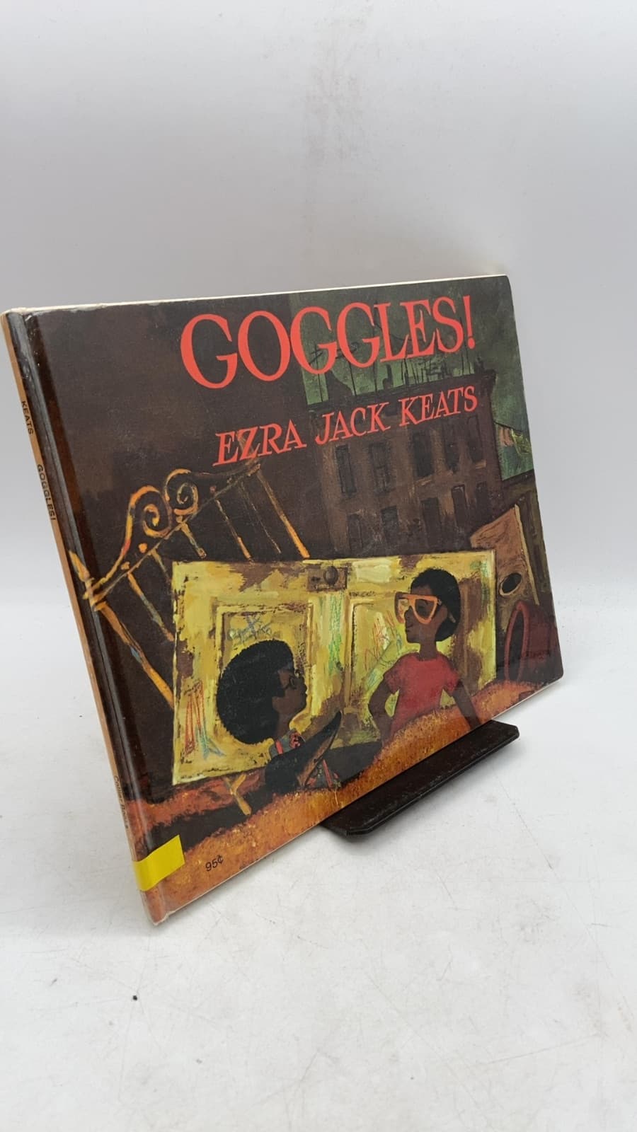 Goggles! by Ezra Jack Keats - front cover