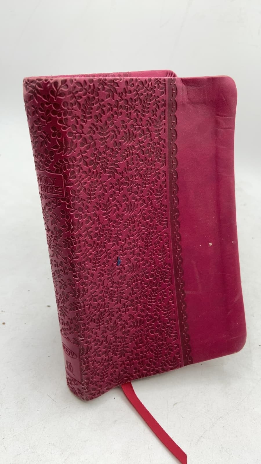 The Holy Bible: New King James Version - front cover