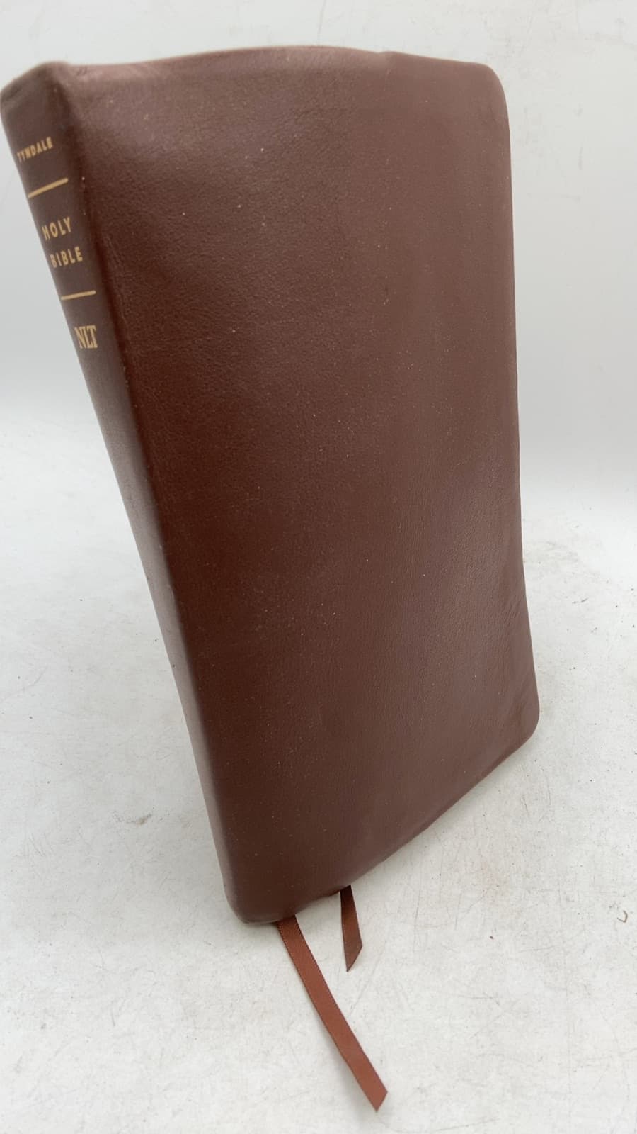 Holy Bible: New Living Translation, NLT Thinline Center-Column Reference - front cover