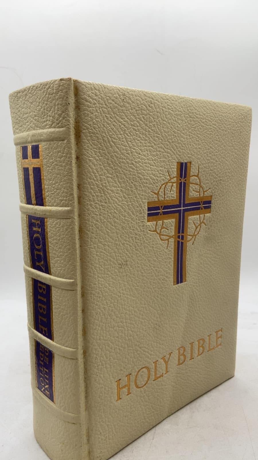 The Holy Bible Containing the Old and New Testaments - front cover