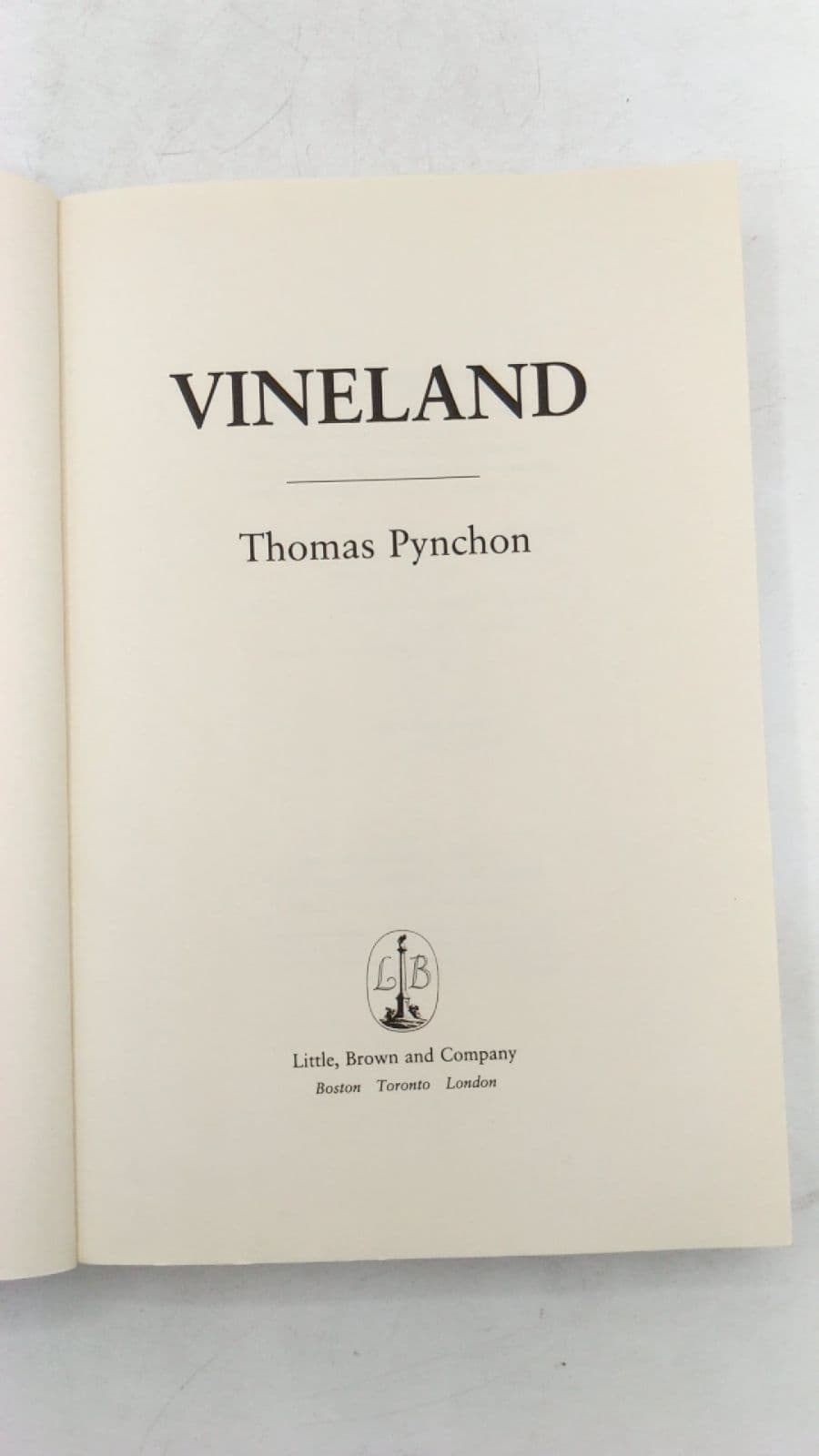 Vineland by Thomas Pynchon - title page