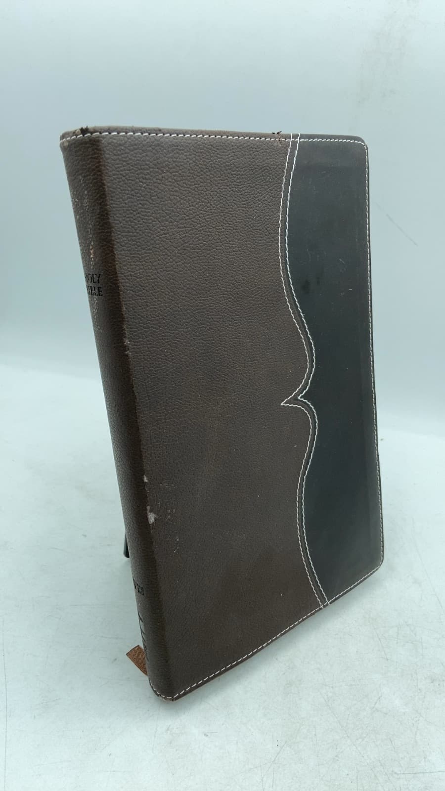Holy Bible: New International Version, NIV Thinline Bible - front cover