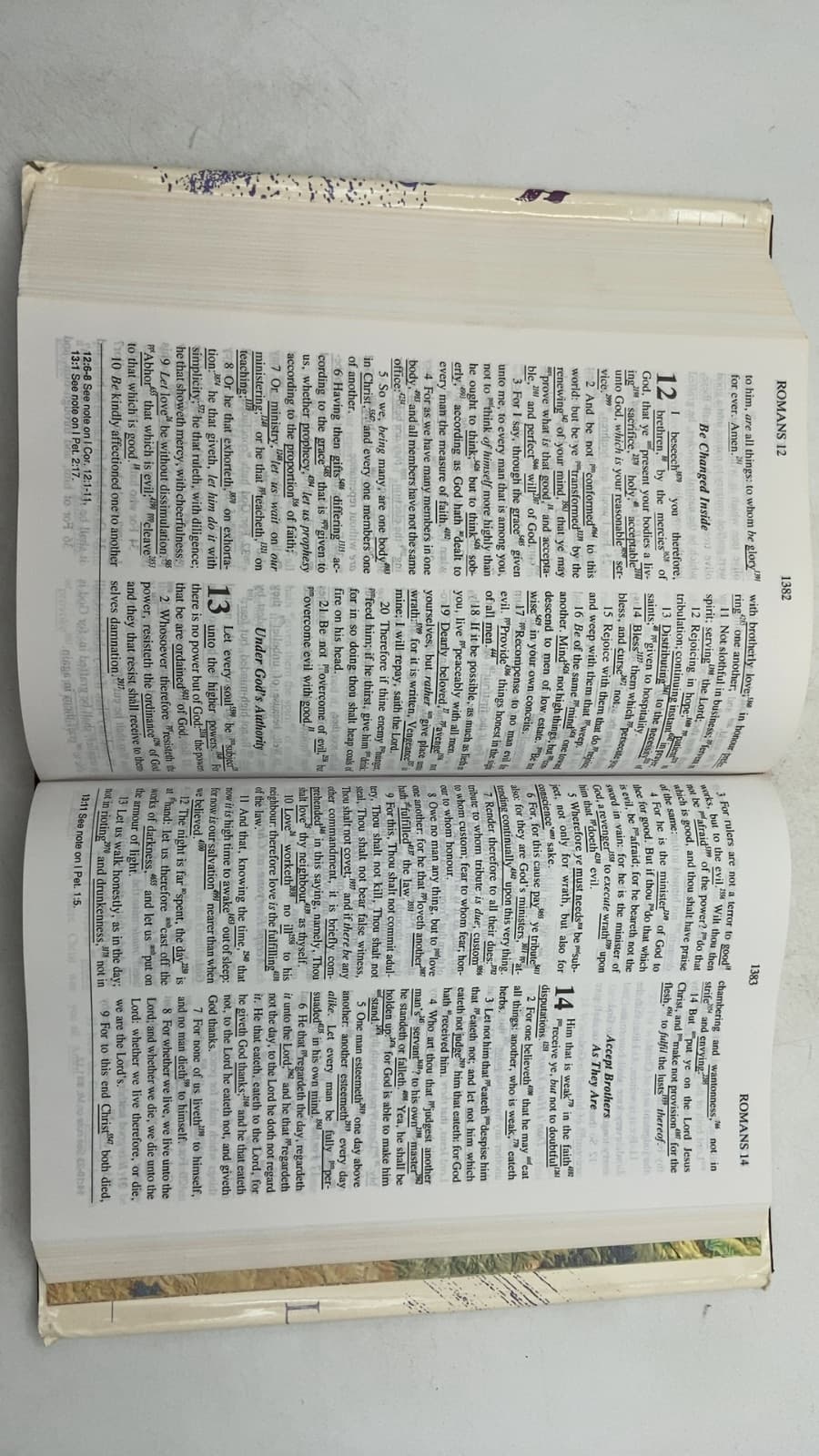 The Hebrew-Greek Key Study Bible by Spiros Zodhiates, Th.D. - additional view