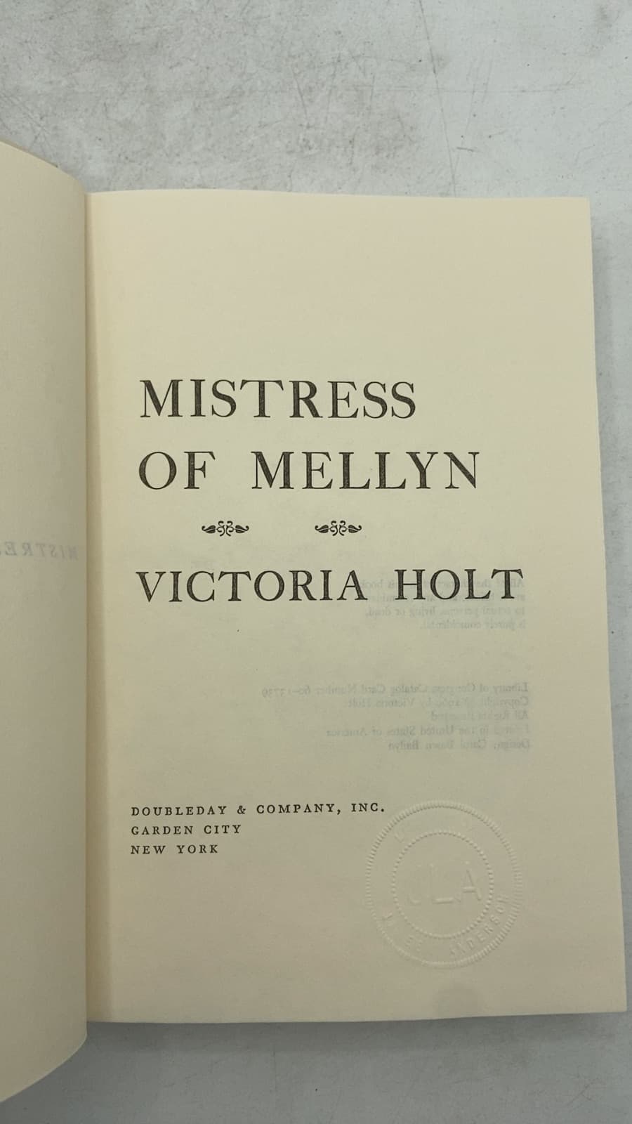 Mistress of Mellyn by Victoria Holt - title page