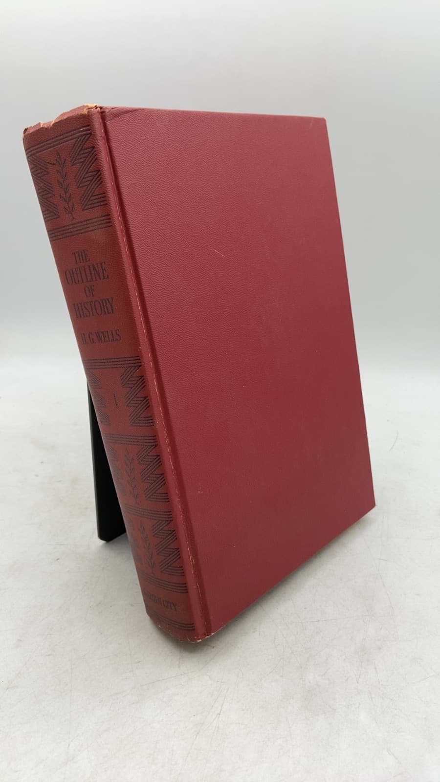 The Outline of History: Being a Plain History of Life and Mankind, Volume I by H. G. Wells - front cover