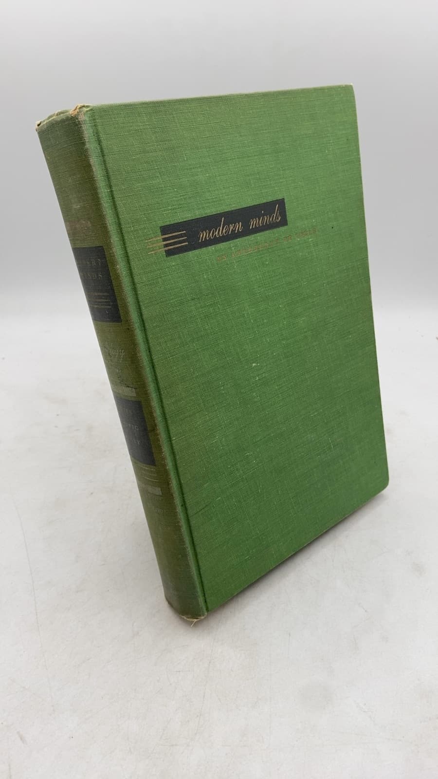Modern Minds: An Anthology of Ideas by Howard Mumford Jones, Richard M. Ludwig, Marvin B. Perry, Jr. - front cover