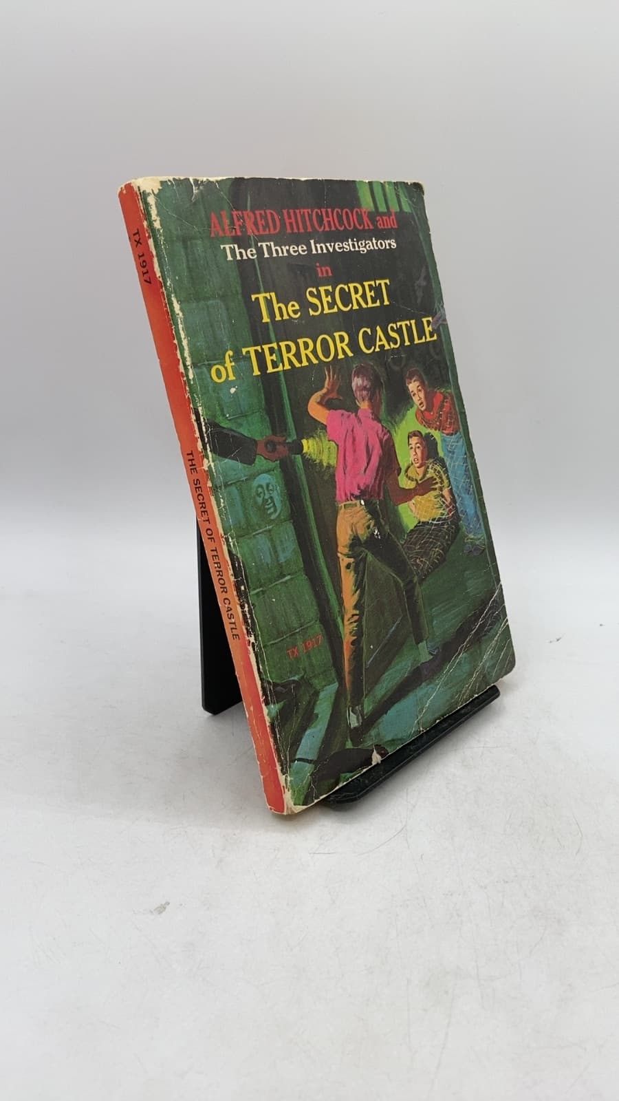 The Secret of Terror Castle by Alfred Hitchcock and The Three Investigators - front cover