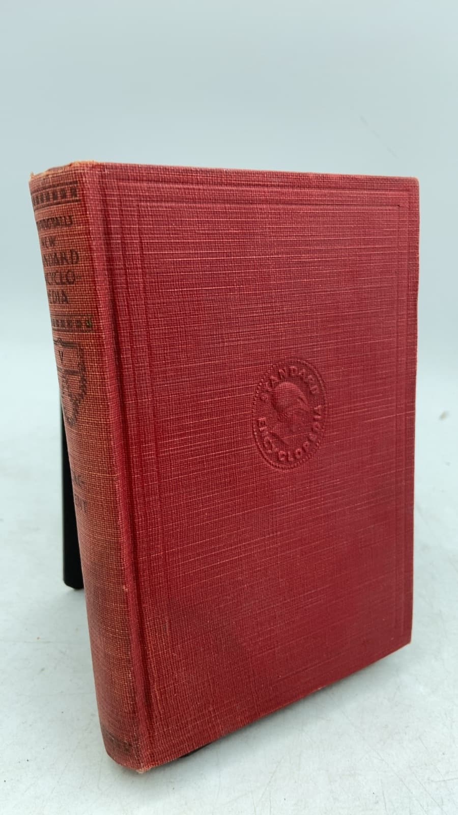 Funk & Wagnalls New Standard Encyclopedia of Universal Knowledge, Volume V: Caccianiga — Central Univ. by Frank H. Vizetelly - front cover