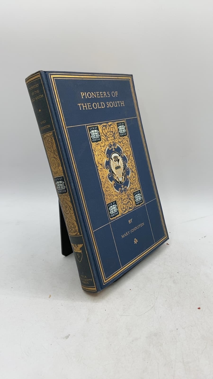 Pioneers of the Old South: A Chronicle of English Colonial Beginnings by Mary Johnston - front cover