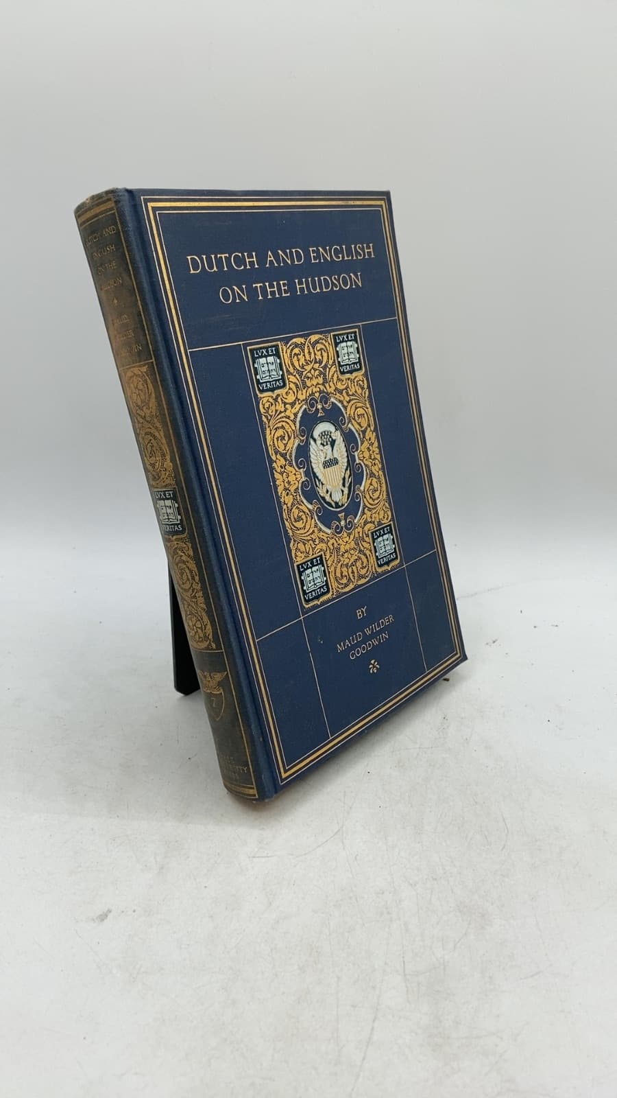 Dutch and English on the Hudson: A Chronicle of Colonial New York by Maud Wilder Goodwin - front cover