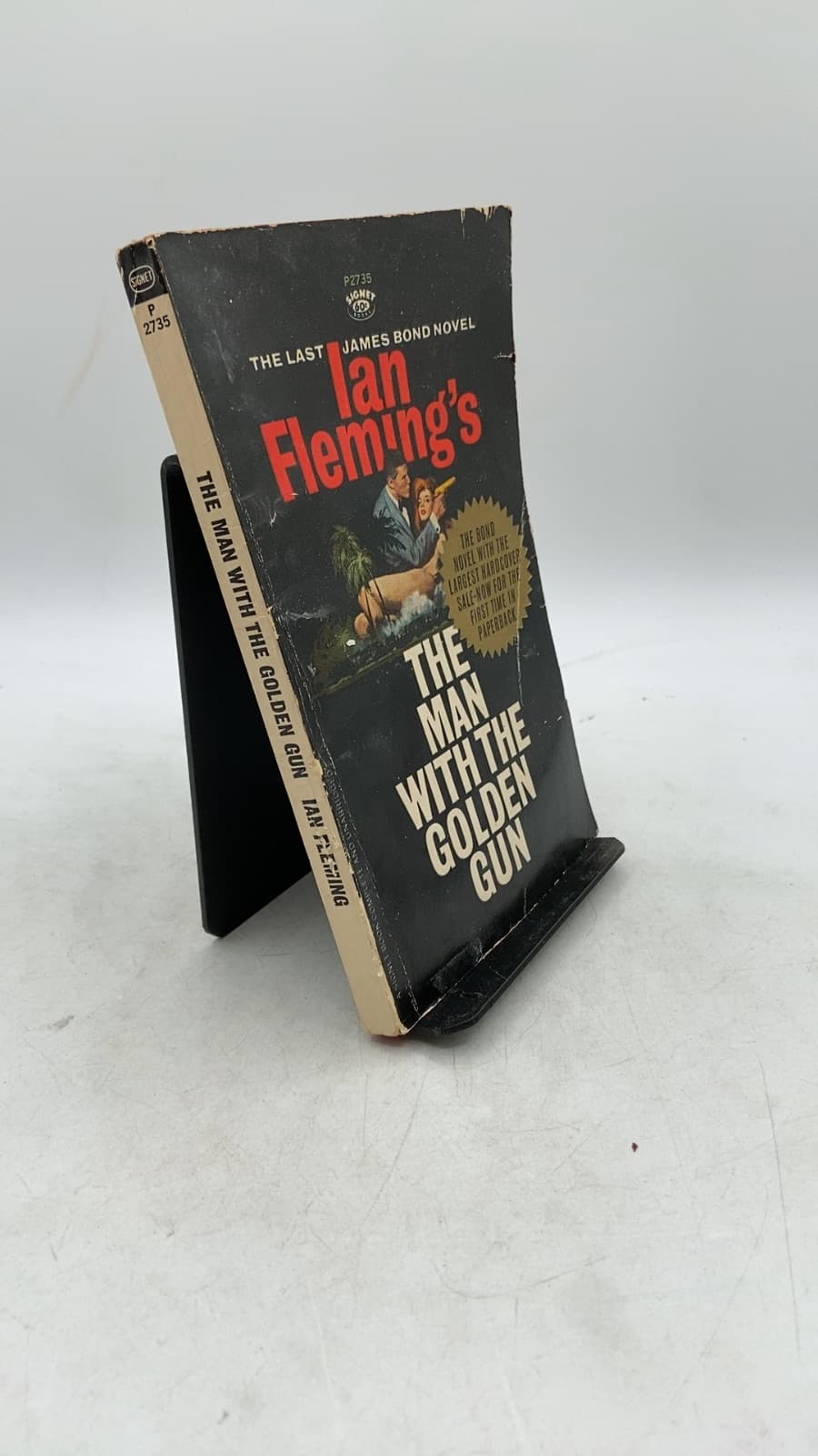 THE MAN With the Golden GUN by ian fleming - front cover