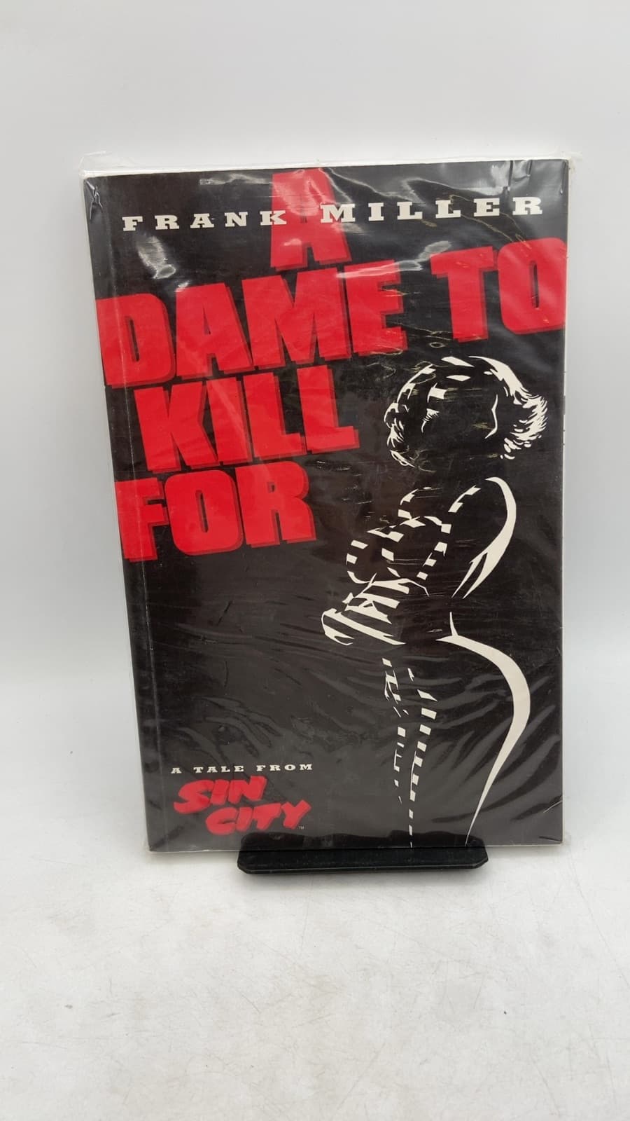 A Dame to Kill For by Frank Miller - front cover