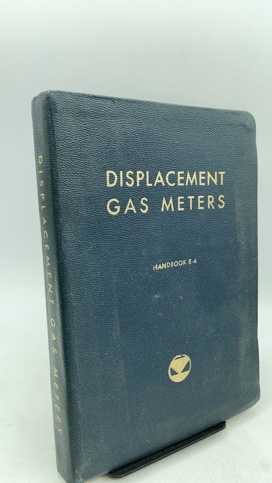 Displacement Gas Meters: Operating, Testing and Repairing by H. V. Beck - front cover