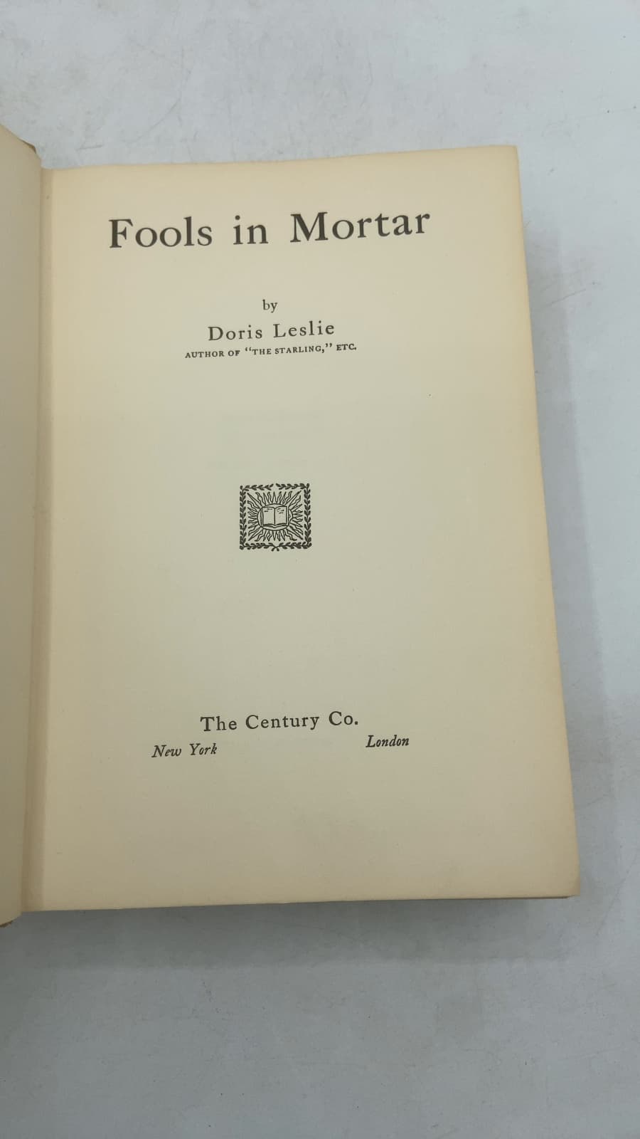 Fools in Mortar by Doris Leslie - title page