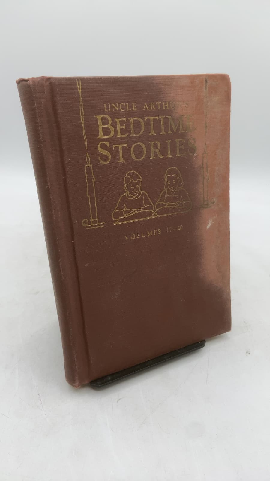 Uncle Arthur's Bedtime Stories (Seventeenth Series) by Arthur S. Maxwell - front cover