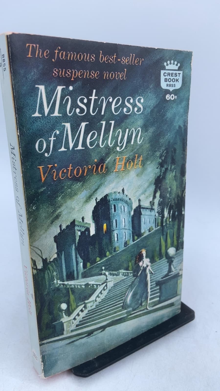 Mistress of Mellyn by Victoria Holt - front cover