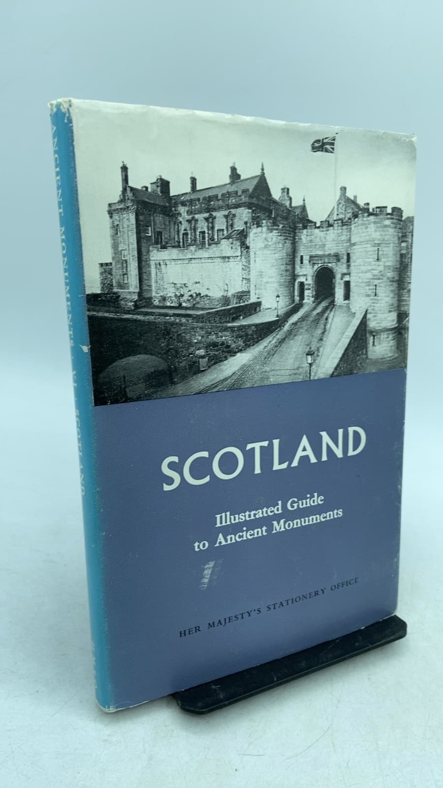 Scotland: Illustrated Guide to Ancient Monuments by Stuart Piggott and W. Douglas Simpson - front cover