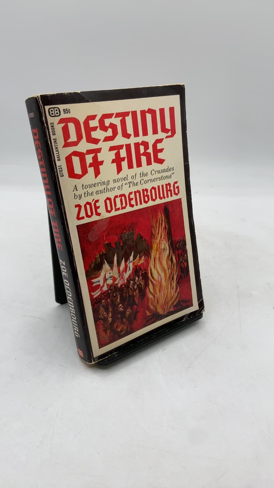 Destiny OF Fire by Zoé Oldenbourg - front cover