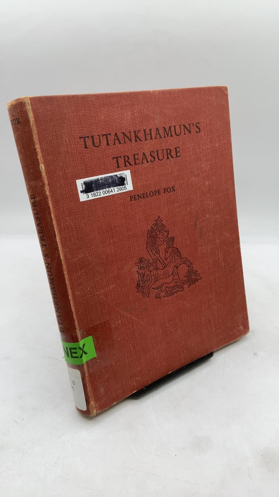 Tutankhamun's Treasure by Penelope FOX - front cover