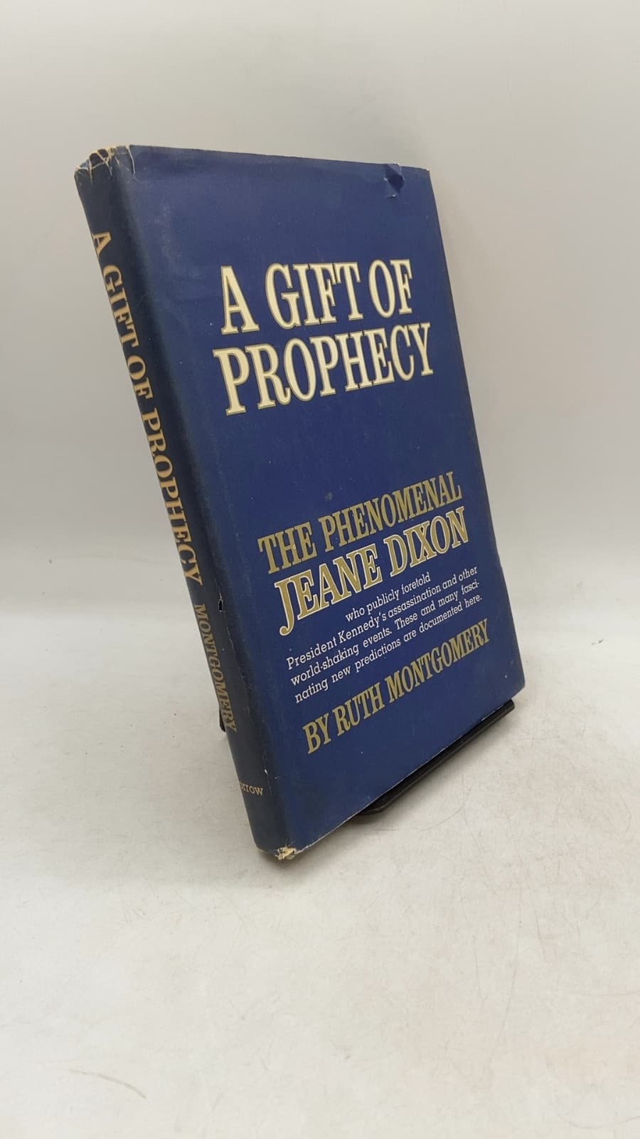 A Gift of Prophecy: The Phenomenal Jeane Dixon by Ruth Montgomery - front cover