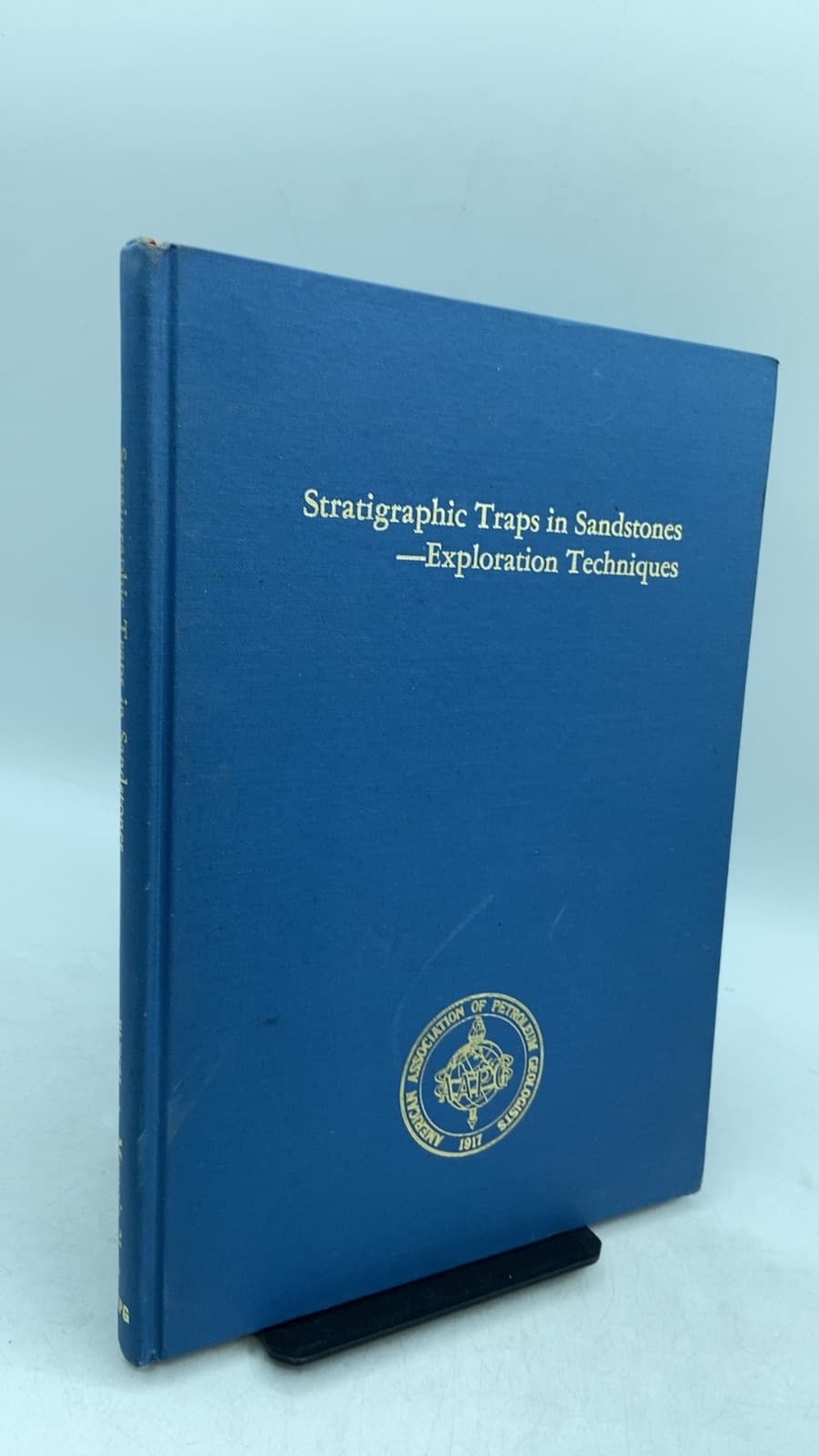 Stratigraphic Traps in Sandstones — Exploration Techniques by Daniel A. Busch - front cover