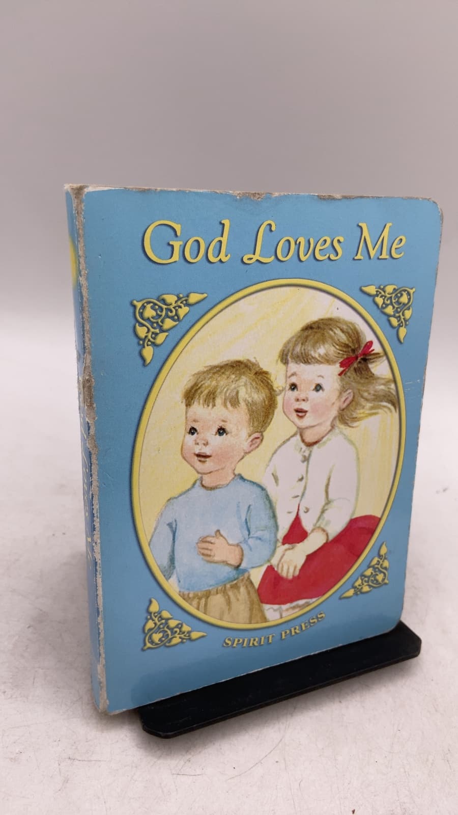 God Loves Me by Dr. Mary Alice Jones - front cover