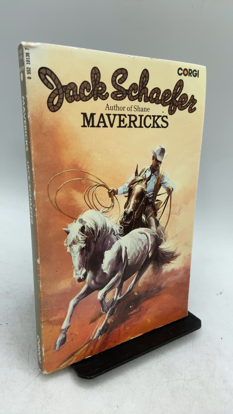 Mavericks by Jack Schaefer - front cover