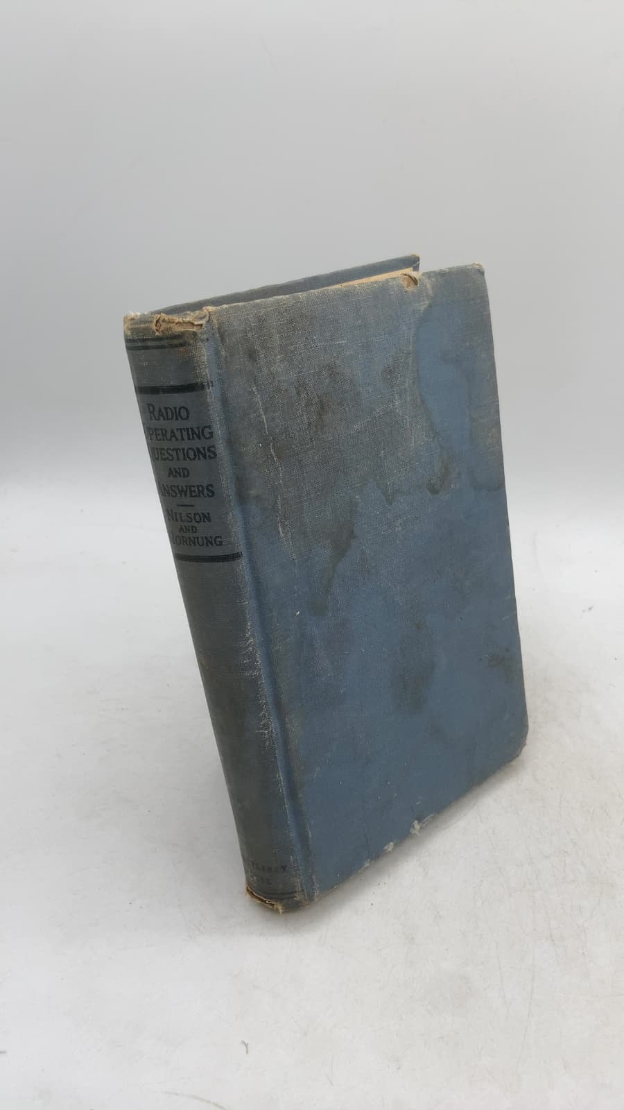 Radio Operating Questions and Answers by Arthur R. Nilson and J. L. Hornung - front cover