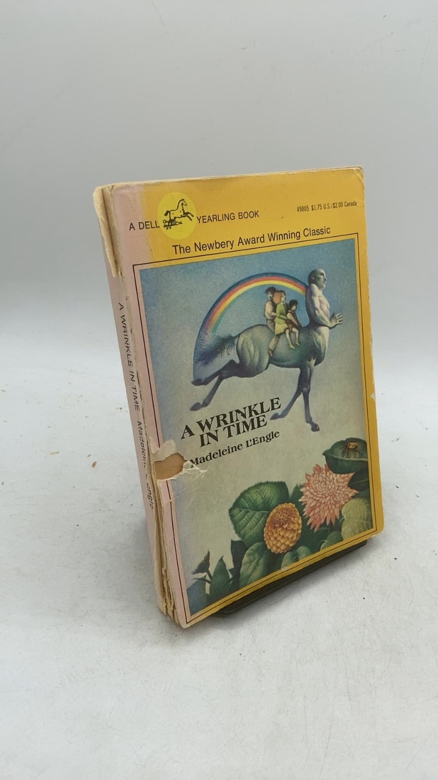 A Wrinkle in Time by Madeleine L'Engle - front cover