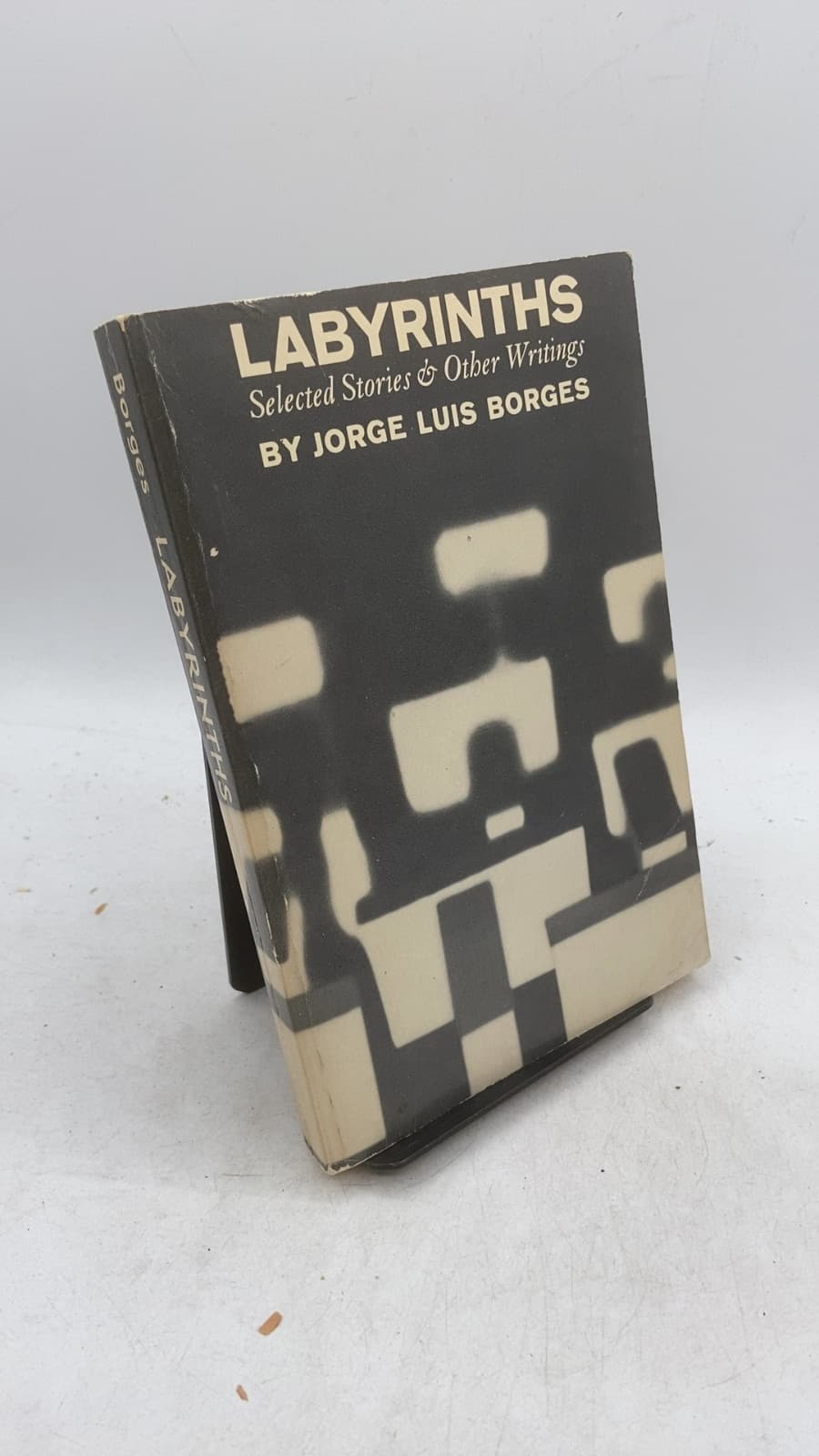 Labyrinths: Selected Stories & Other Writings by Jorge Luis Borges - front cover