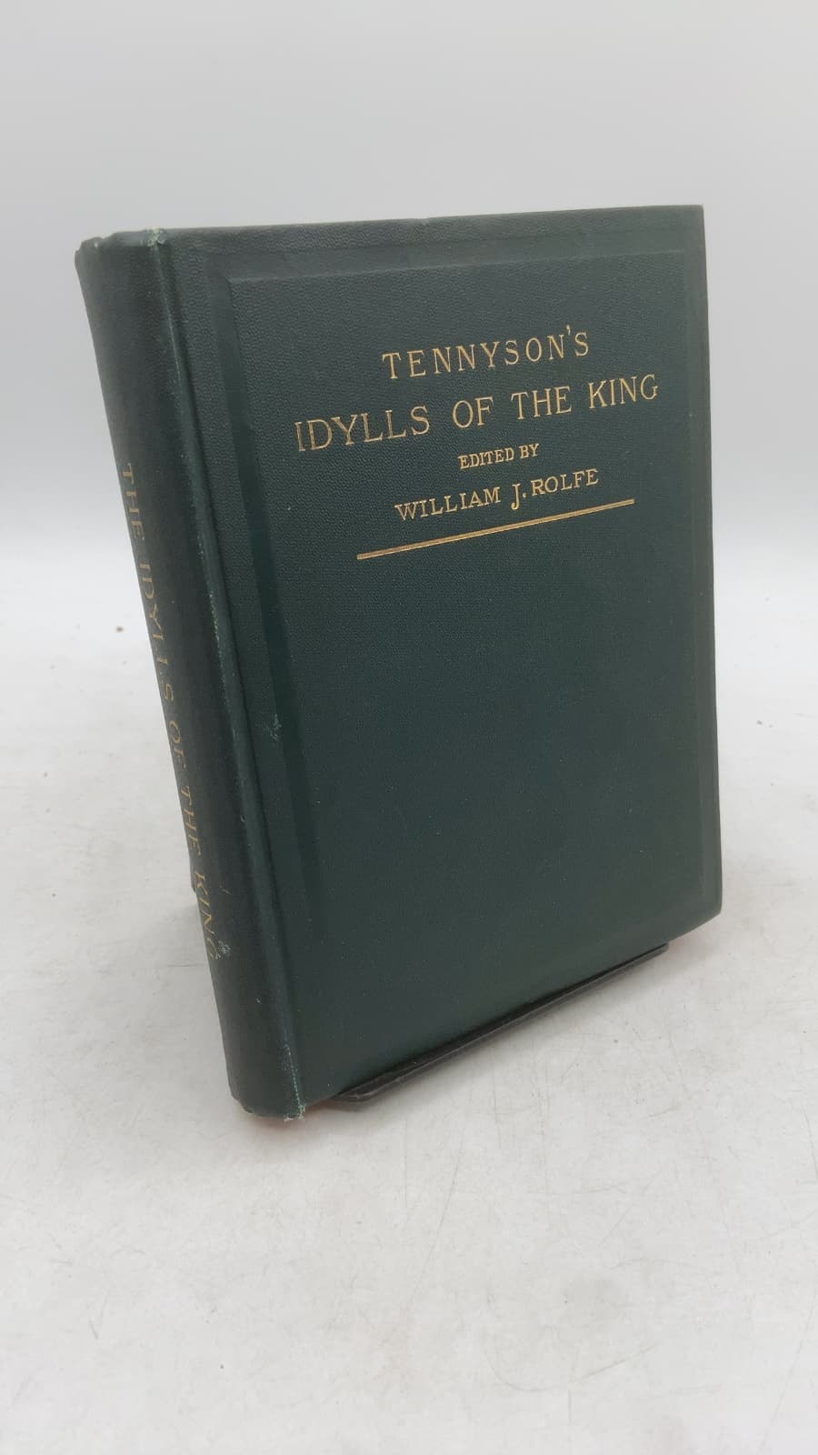 Idylls of the King by Alfred Lord Tennyson - front cover