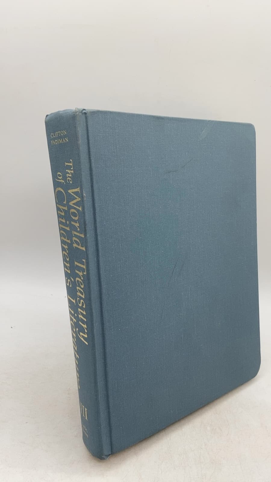 The World Treasury of Children's Literature, Book Three by Clifton Fadiman - front cover