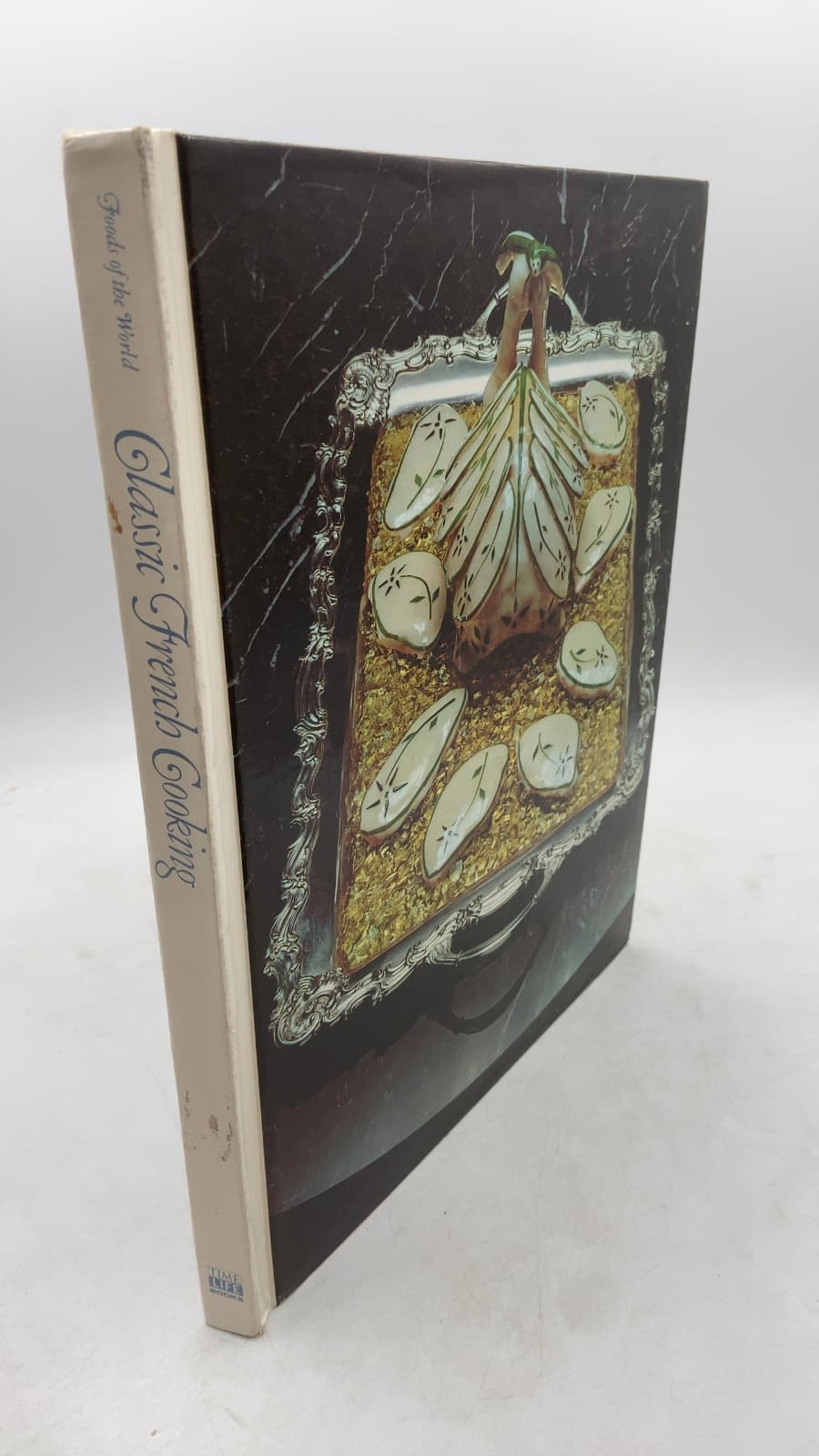 Classic French Cooking by Craig Claiborne, Pierre Franey - front cover