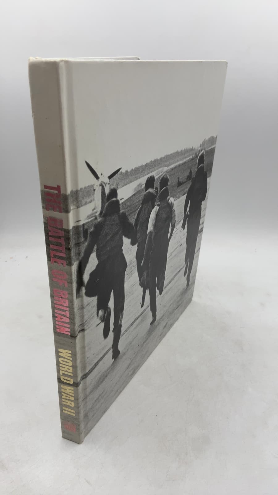 THE Battle OF Britain by Leonard Mosley - front cover
