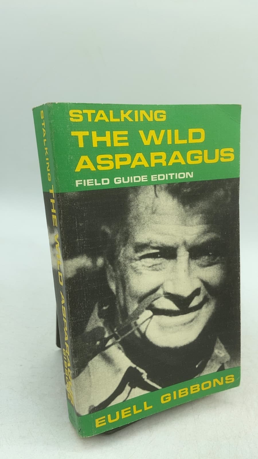 Stalking the Wild Asparagus by Euell Gibbons - front cover