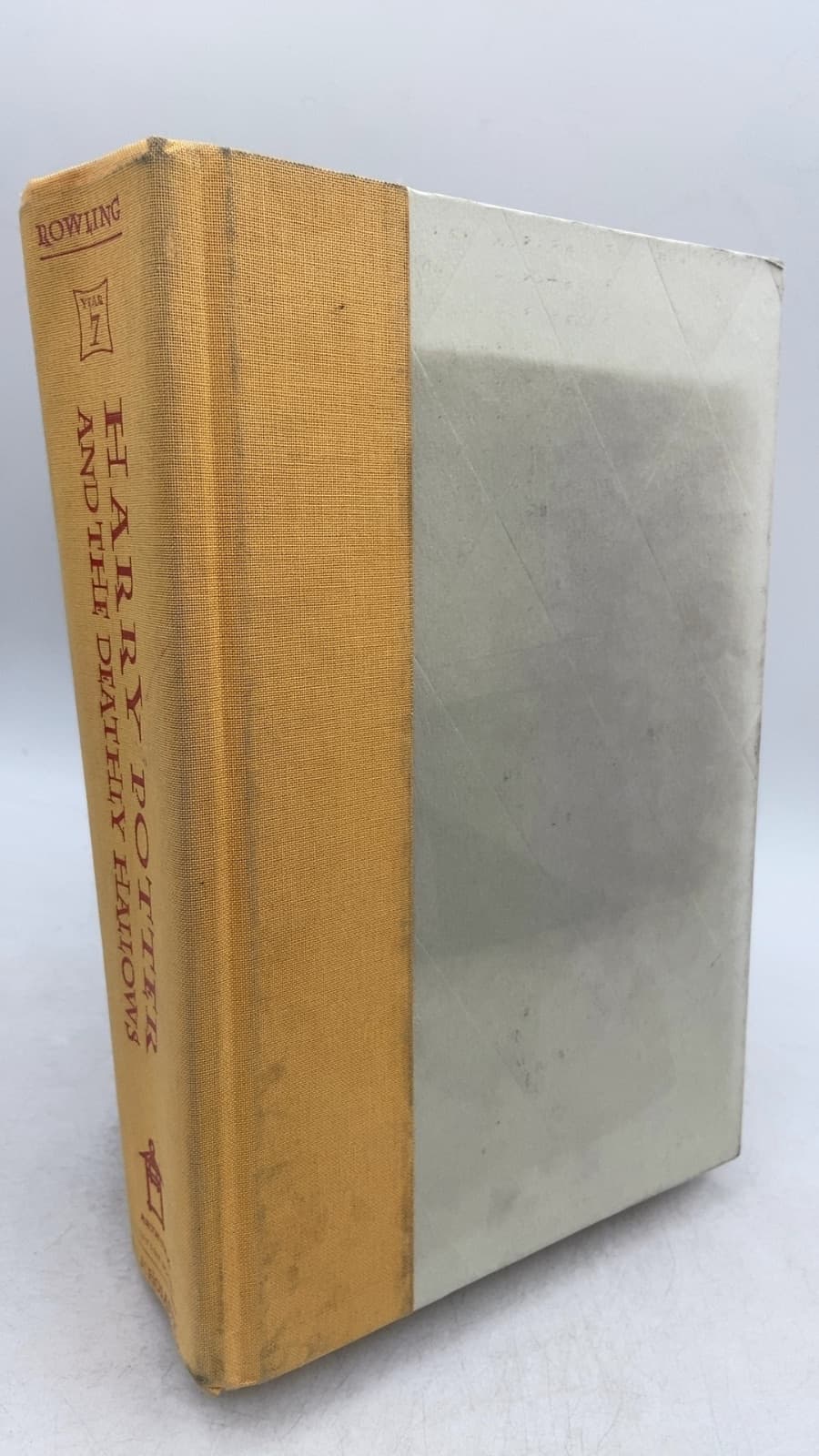 Harry Potter and the Deathly Hallows by J. K. Rowling - front cover