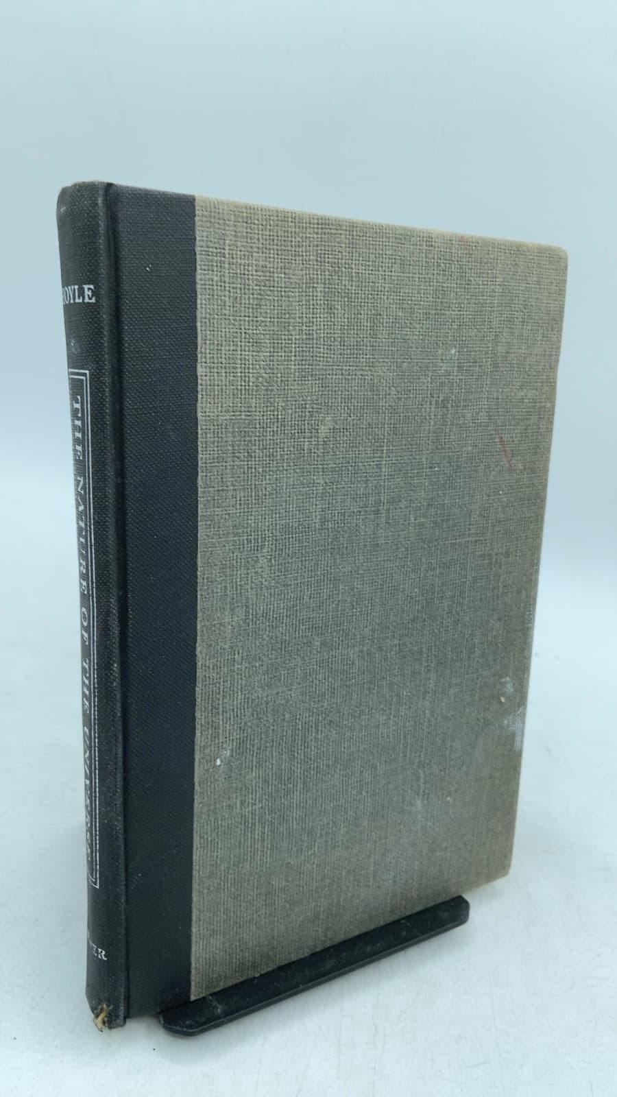The Nature of the Universe by Fred Hoyle - front cover