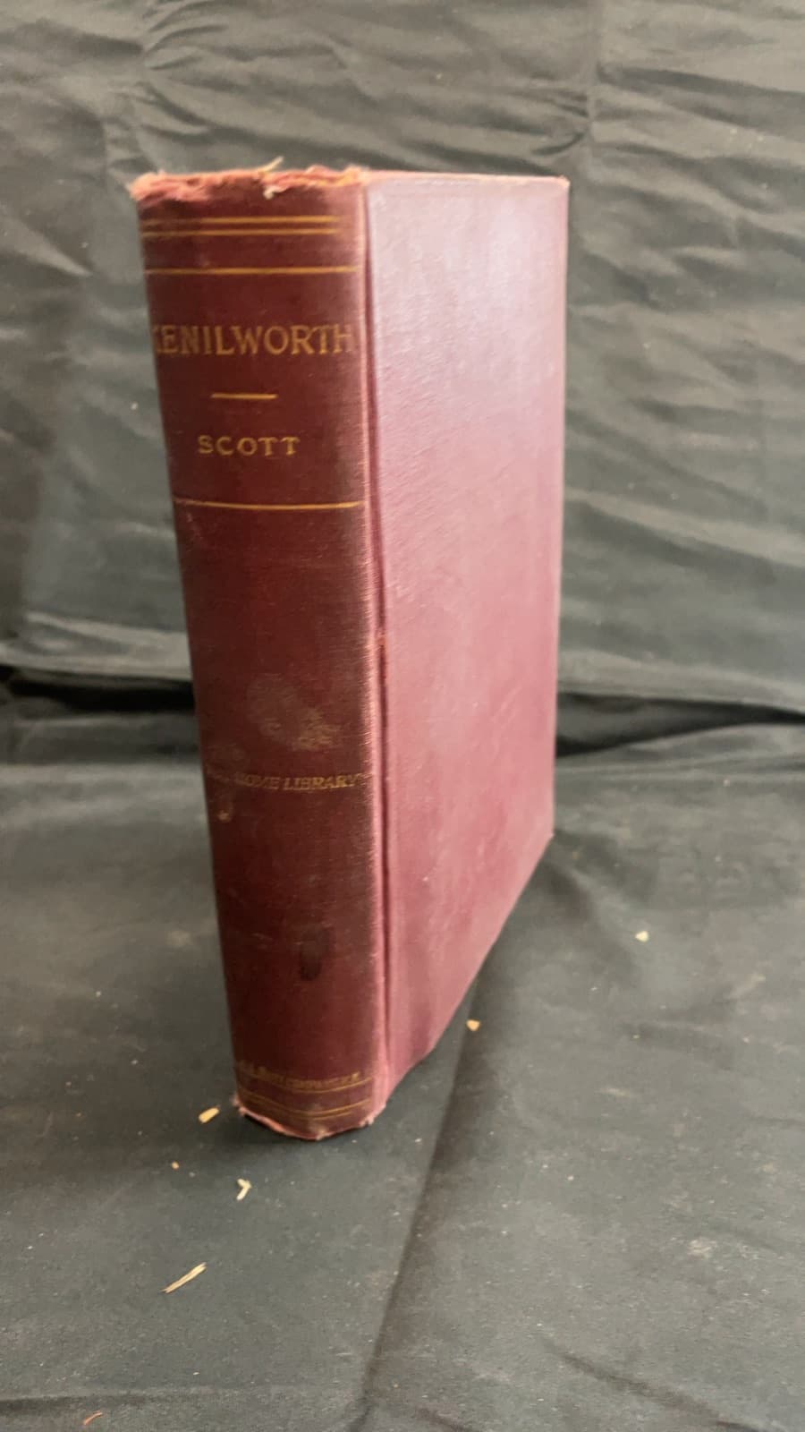 Kenilworth by Sir Walter Scott - front cover