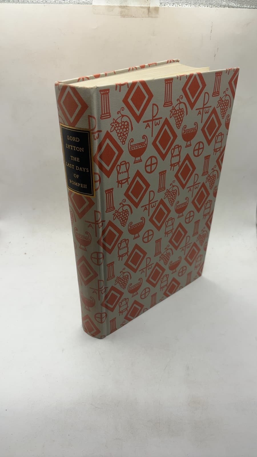 The Last Days of Pompeii by Edward George Bulwer-Lytton - front cover