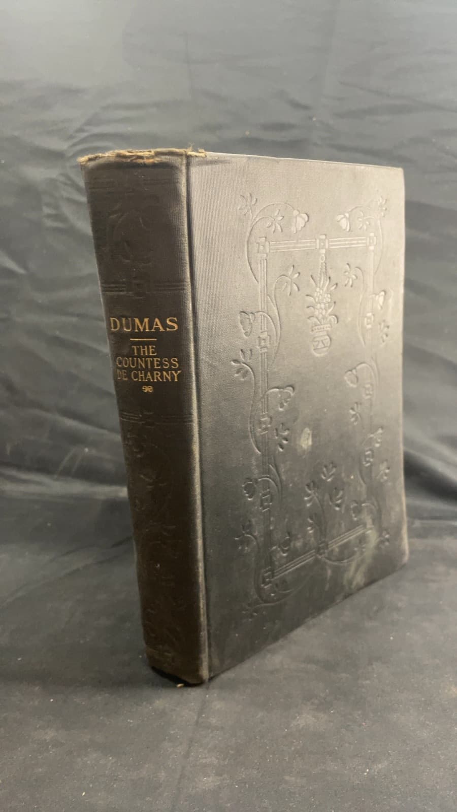 The Countess de Charny by Alexandre Dumas - front cover