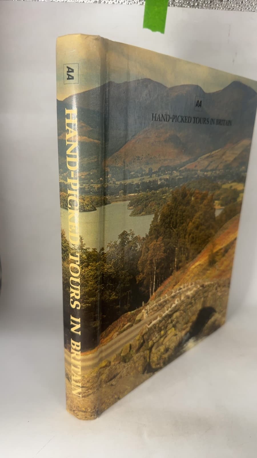 Hand-picked Tours in Britain - front cover