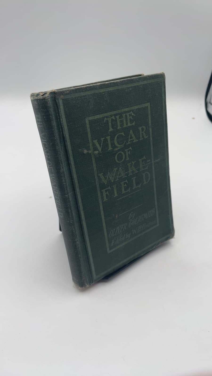 The Vicar of Wakefield by Oliver Goldsmith - front cover