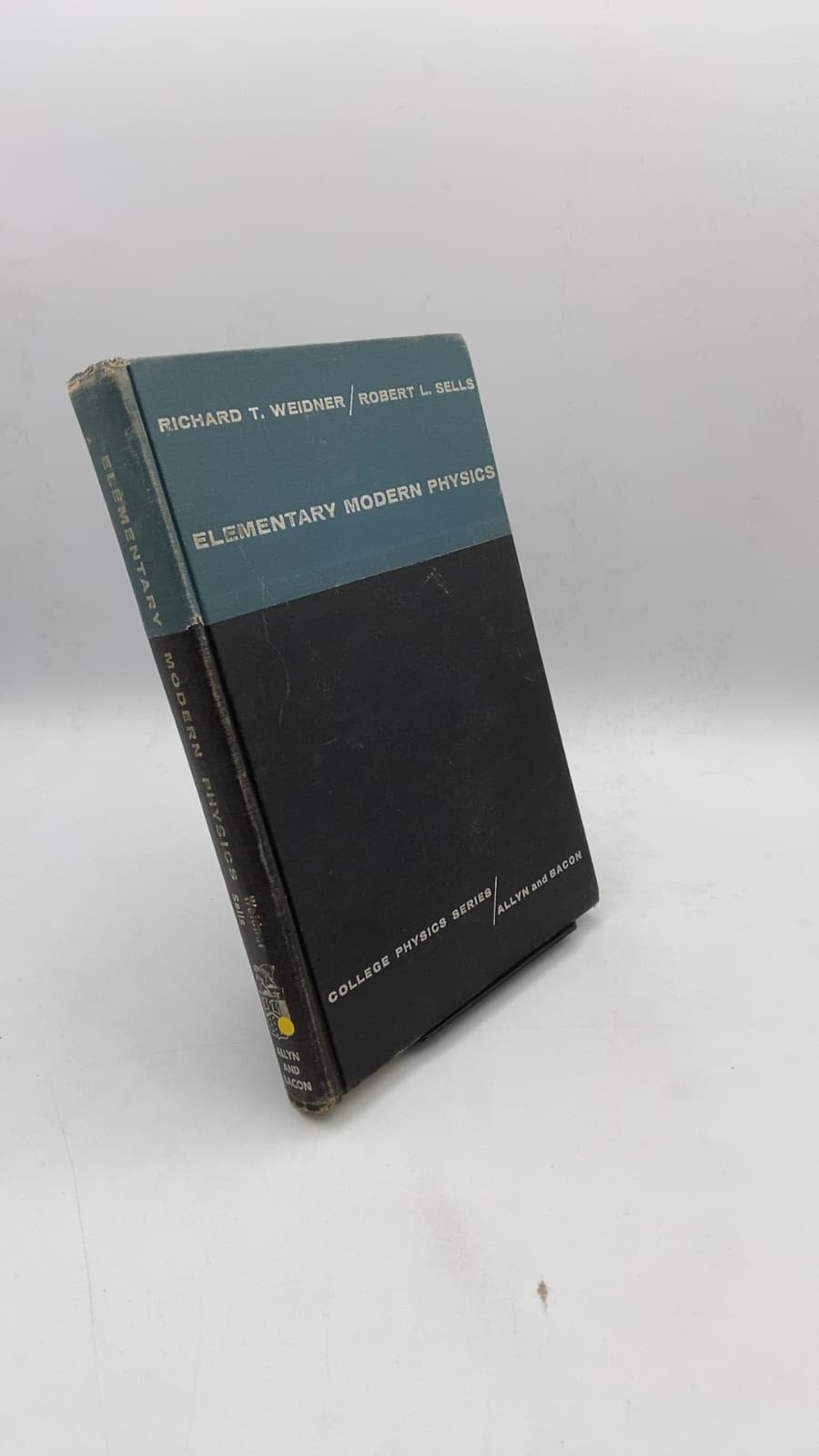Elementary Modern Physics by Richard T. Weidner / Robert L. Sells - front cover