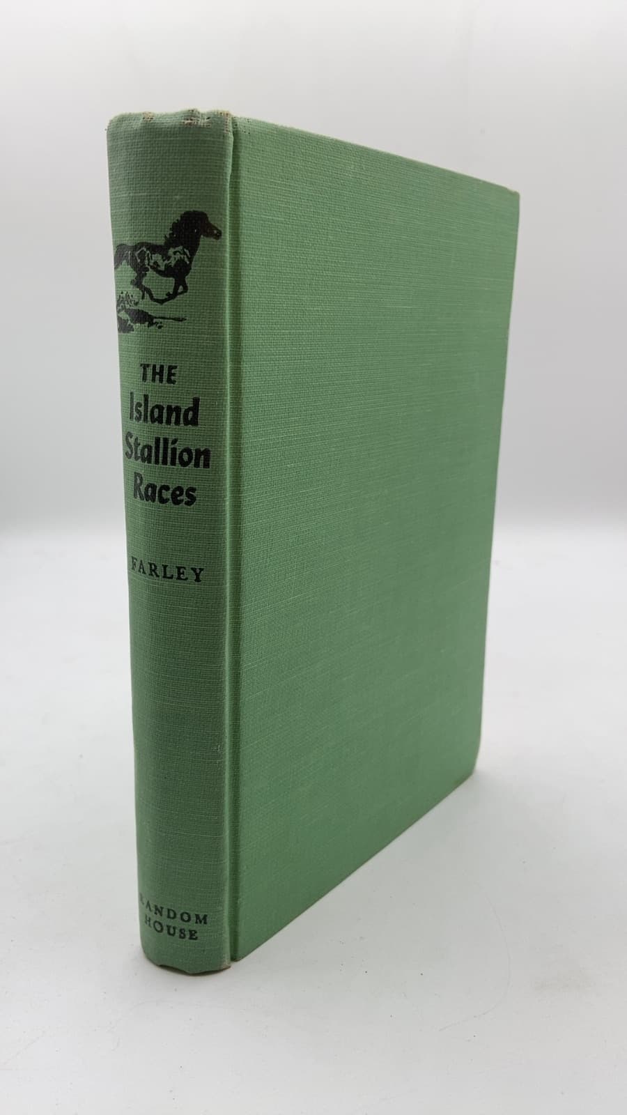 The Island Stallion Races by Walter Farley - front cover