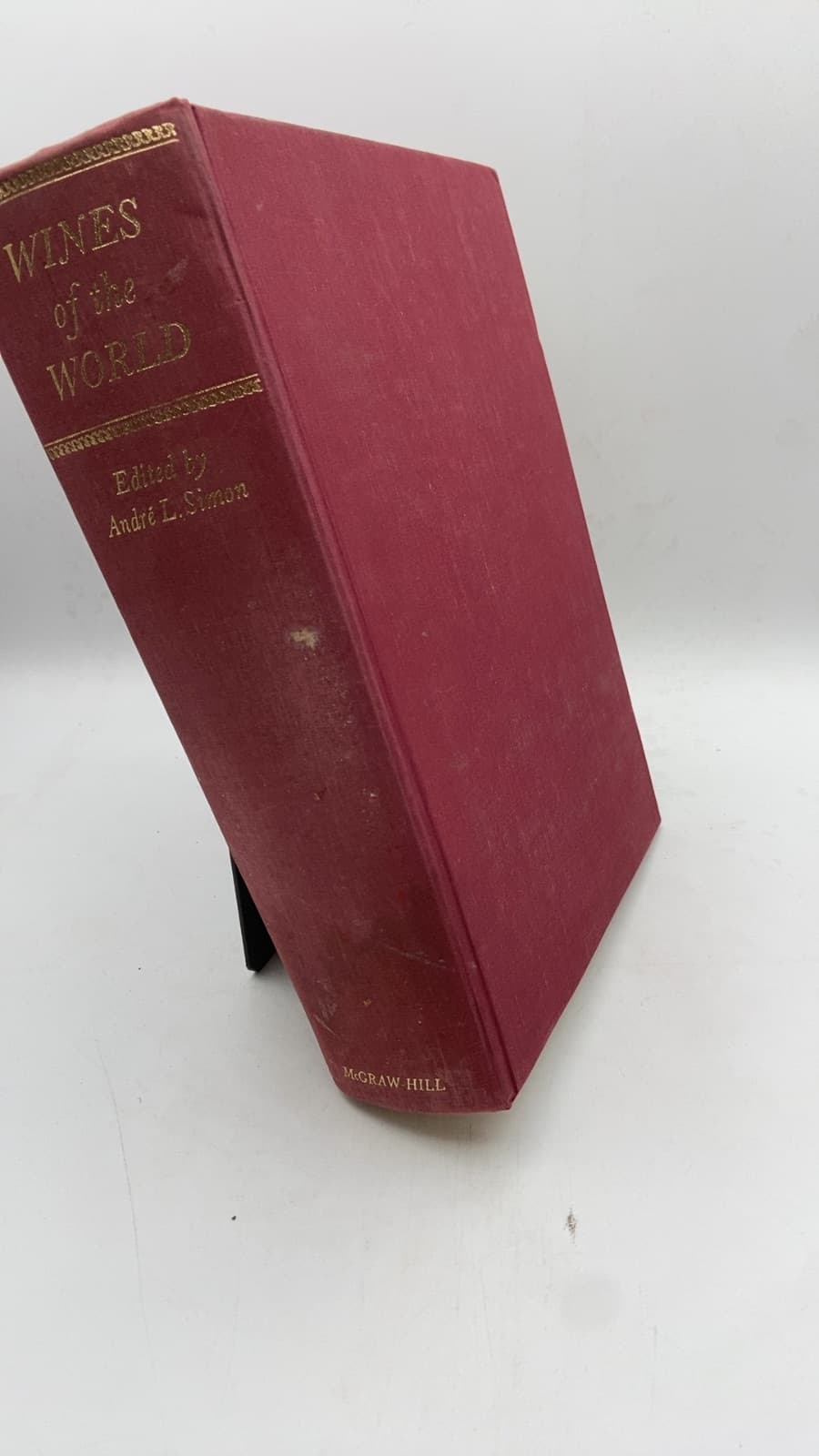 Wines of the World by André L. Simon - front cover