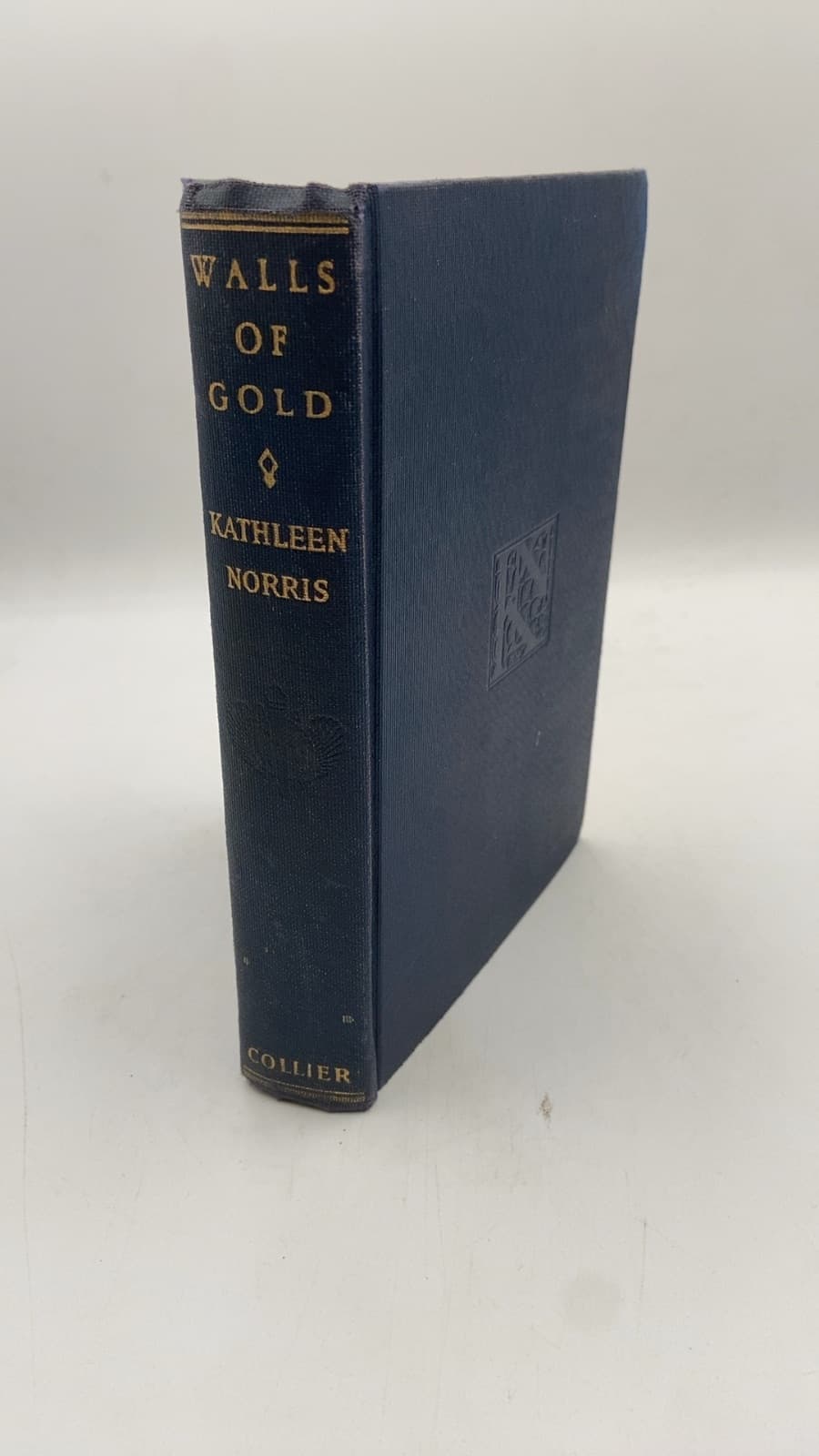 Walls OF Gold by Kathleen Norris - front cover