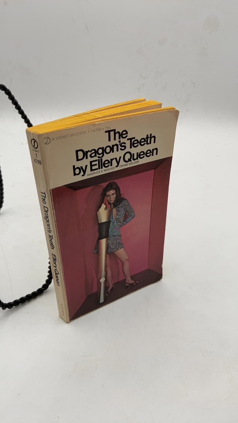 The Dragon's Teeth by Ellery Queen - front cover
