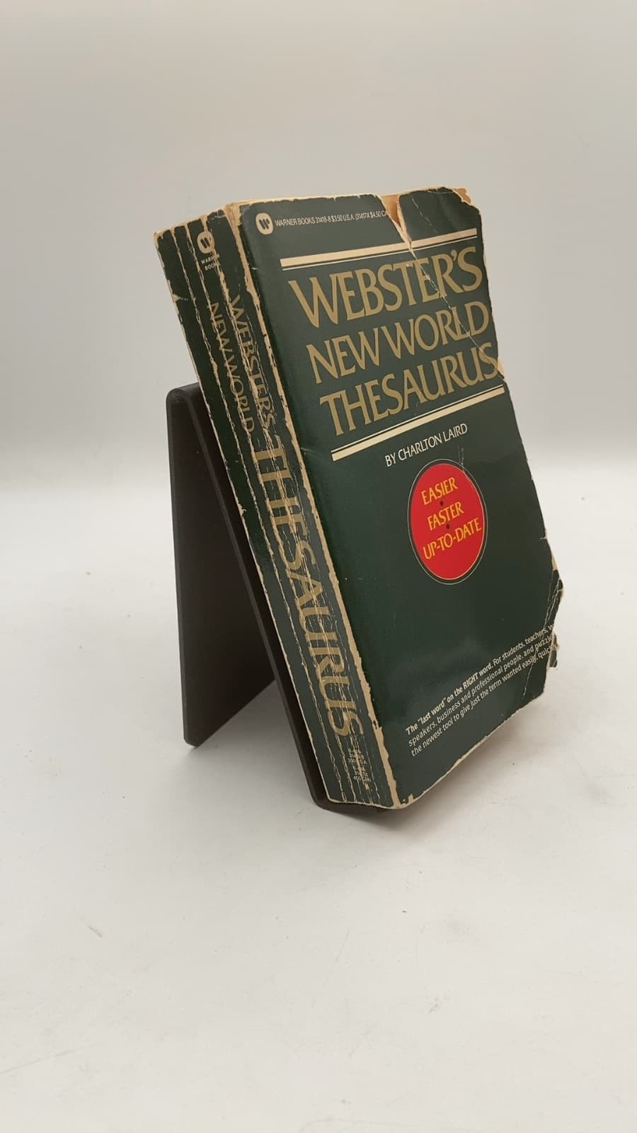 Webster's NEW World Thesaurus by Charlton Laird - front cover
