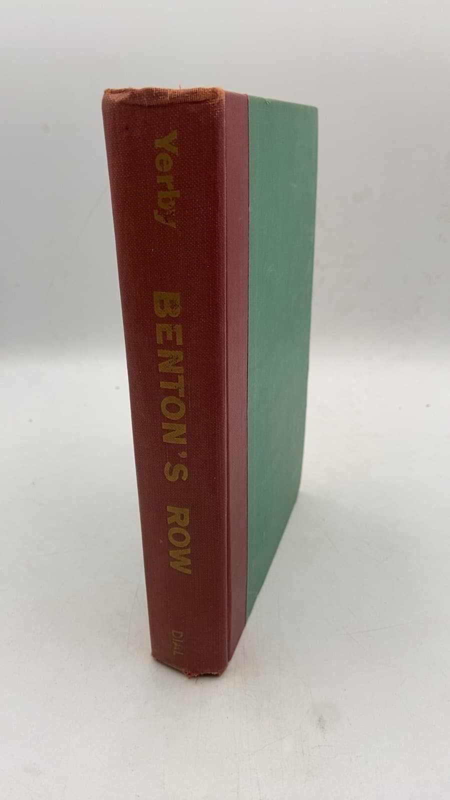 Benton's Row by Frank Yerby - front cover